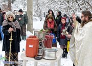 Именик извади кръста от ледените води на Стара река 