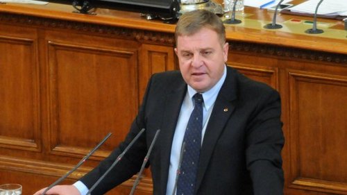 Пореден скандал между ПФ и "Атака", депутати се обиждат на "педофили" и "русенски македонци"