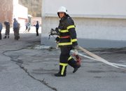 Пожарникари и доброволци гасиха „пожар” в „Етропал”