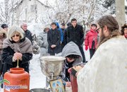 Именик извади кръста от ледените води на Стара река 