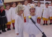 Деца от Детска градина “Звънче“ поднесоха празнична програма в Дома за възрастни хора “Д-р Адриян Атанасов“ 