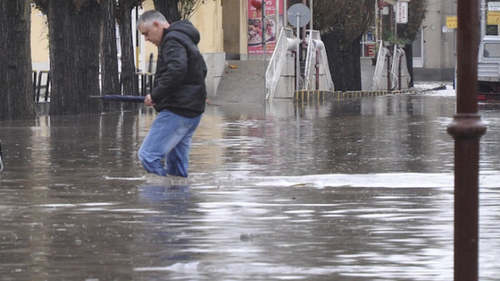 Съединение отново е под вода, Хасковско се готви за наводнения