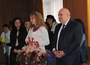 С много цветя, усмивки и благопожелания отбелязаха  своя празник в АГО-Етрополе