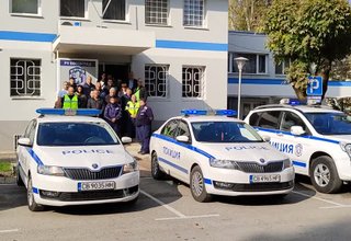 Ботевградските полицаи почетоха паметта на загиналия си колега Петър Бъчваров Скрийншот