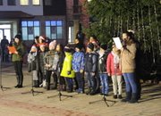 Тази вечер грейна Коледната елха в Етрополе