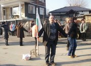 За поредна година обичаят „топене на пръстени” събра десетки ботевградчани