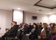 Клуб „Спорт и здраве – Етрополе“ с предколеден подарък за жителите в Етрополе