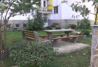 Над 100 хиляди лева вложи община Ботевград в облагородяването на междублоковото между улиците Васил Левски и Георги Раковски Скрийншот