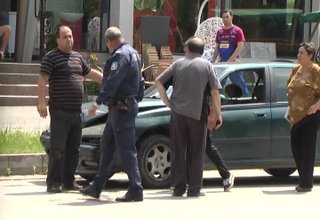 Катастрофа на булевард Цар Освободител се размина само с щети по колите Скрийншот