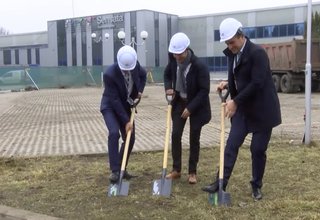 Днес бе направена първата копка за нова производствена сграда на компанията Сенсата Текнолоджис Скрийншот