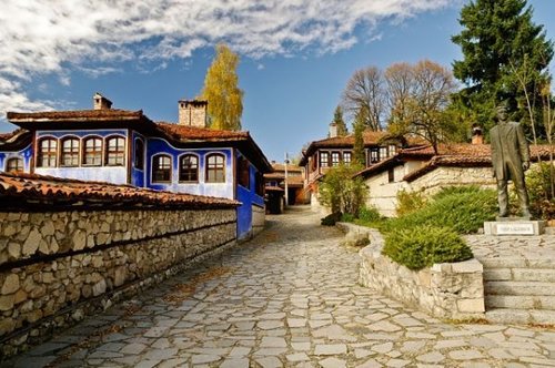 Танцова формация „Ромски ритми” ще участва в юбилейното издание на фолклорния събор в Копривщица