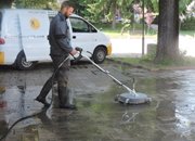 Човекът, който почиства паметниците в Етрополе