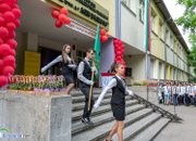 Среща на поколенията събра бивши и настоящи гимназисти