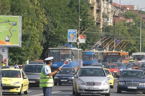От днес може без фарове през деня