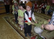 Малчуганите от ЦДГ „Слънце” поздравиха своите баби и дядовци със специална програма