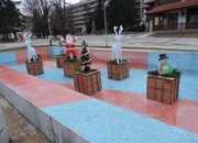 С красива елха, топло време и празнични фоерверги започват празниците в Етрополе