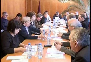 Община Правец тегли банков заем, заради неизплатени задължения към доставчици Скрийншот
