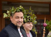 КМЕТЪТ ИНЖ. ВЛАДИМИР АЛЕКСАНДРОВ ПОСРЕЩНА УЧАСТНИЦИТЕ В ПОХОДА ДО „СВЕТИ АТАНАС“ И САМИЯ БОГ САБАЗИЙ