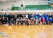 Полицаи събраха 2000 лева от футболен турнир в Ботевград за детето на свой колега