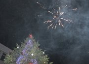 С красива елха, топло време и празнични фоерверги започват празниците в Етрополе