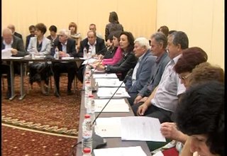 Кметове от Софийска област и народни представители участваха в ден на диалога между местната и законодателната власт, чийто домакин бе Правец Скрийншот