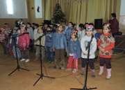 Предколедно тържество в Лопянското училище