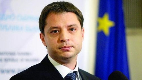 Добрев: Няма как парното да поевтинее с 10%