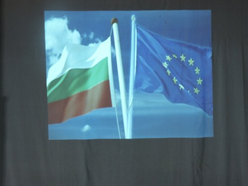 Вчера етрополци отбелязаха подобаващо 9 май