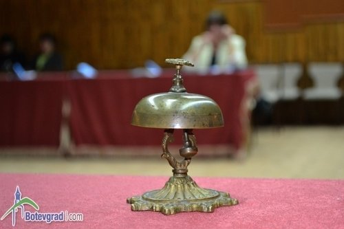 Съветници от опозицията отново настояват за промени в Правилника на Общинския съвет