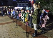 Светна коледната елха на Етрополе