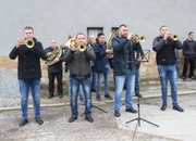 ЕТРОПОЛЦИ СЕ ПОКЛОНИХА ПРЕД ГЕРОИЧНАТА СМЪРТ НА АПОСТОЛА
