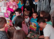 Деца получиха подаръци за Международния ден на книгата
