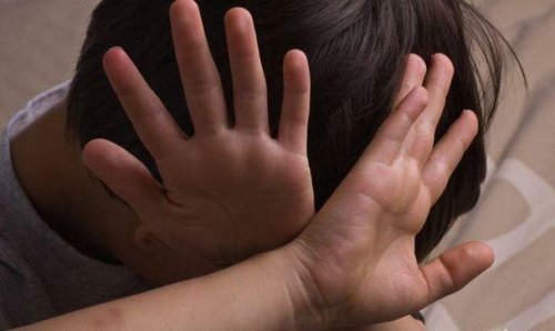 Директор на училище се спаси от побой от родител на ученик