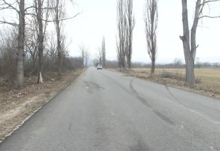 Удариха се пътнически микробус и лек автомобил Скрийншот