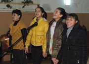 Предколедно тържество в Лопянското училище