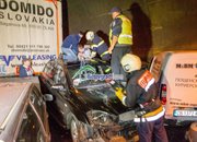 Екипи на ОДМВР-София,  СДВР и ГДПБЗН оказват съдействие на мястото на верижната катастрофа в тунел „Витиня“
