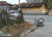 Лек автомобил блъсна 13-годишен велосипедист
