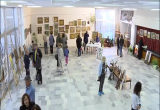 Художествената изложба „Светове” представя над 200 творби – живопис, графика, пластика, мозайки Скрийншот