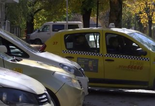 Предложение за по-високи цени на таксиметровите услуги в общината е внесено в местния парламент Скрийншот