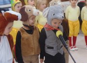 Деца от Детска градина “Звънче“ поднесоха празнична програма в Дома за възрастни хора “Д-р Адриян Атанасов“ 