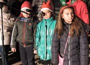 С красива елха, топло време и празнични фоерверги започват празниците в Етрополе