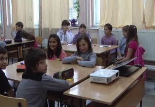 Открит урок, посветен на седмицата на предприемачеството, проведоха четвъртокласниците от ОУ "Н. Й. Вапцаров" Скрийншот