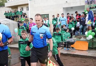Вчера футболният отбор на Балкан бе домакин на елитния Локомотив Пловдив в среща от 1/16 финалите на турнира за Купата на България Скрийншот