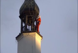 Дядо Коледа слезе от Часовниковата кула Скрийншот