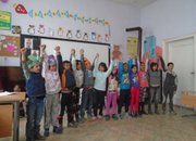 Осмомартенски поздрави от деца и ученици за жените в училището