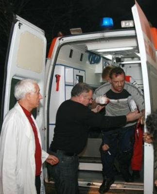 Двама от пострадалите при взрива са в критично състояние