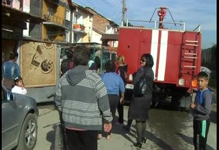 Късо съединение предизвика пожар в частен дом на улица Кирил и Методий Скрийншот