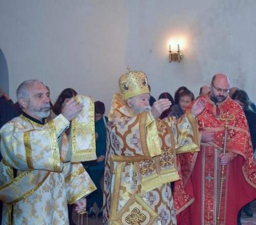 ЛОВЧАНСКИЯТ МИТРОПОЛИТ ГАВРИИЛ ЩЕ ОТСЛУЖИ СВЕТА ЛИТУРГИЯ В ГР. ЕТРОПОЛЕ