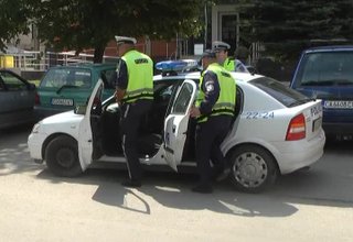 Засилен полицейски контрол по улиците на Ботевград Скрийншот