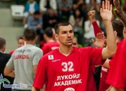 Балкан поведе с 2-1 след победа с 82-78 в Ботевград